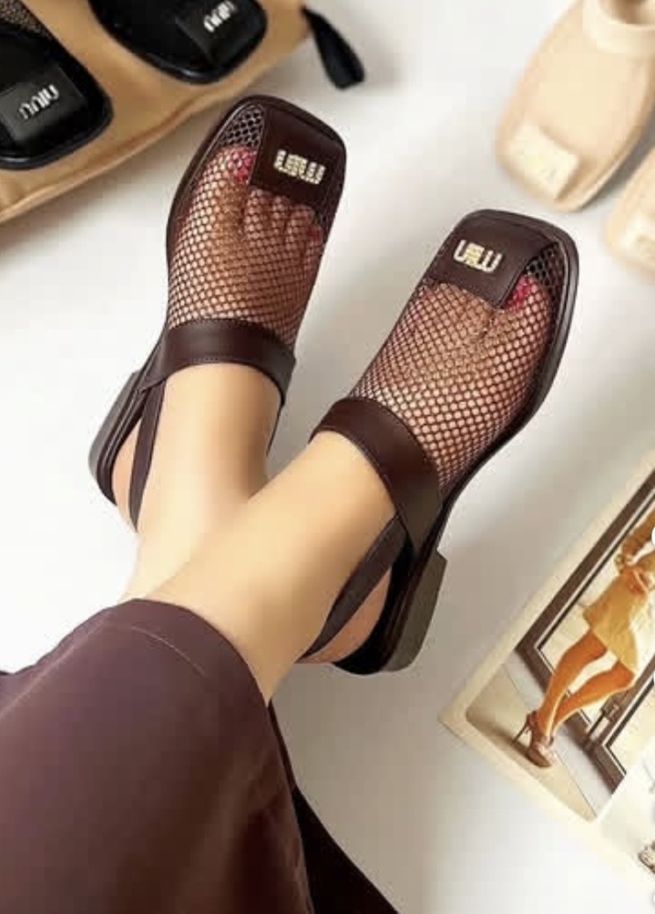 صندل توری زنانه رنگ کرم مشکی قهوه ای  کد ۱۶s22